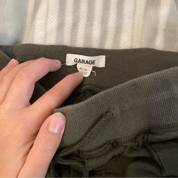 Garage green cargo jogger pants size medium - Picture 3 of 3